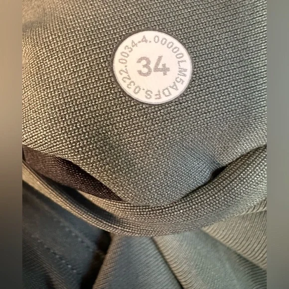 Lululemon ABC Pant Size 34x33 Green Classic-Fit Warpstreme Casual Preppy Stretch - Picture 9 of 9